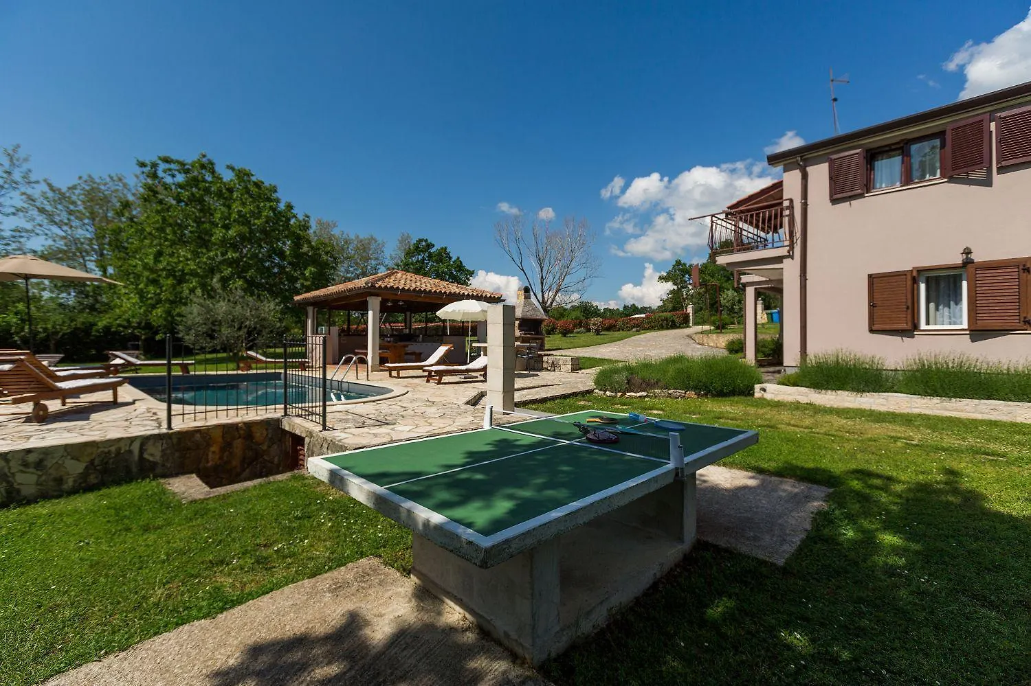 Charmantes Anwesen Mit Privatpool, Grossem Garten, Tischtennis, Badmintonplatz, Bbq, Outdoor-Kueche Tinjan 0*,  Chorvatsko