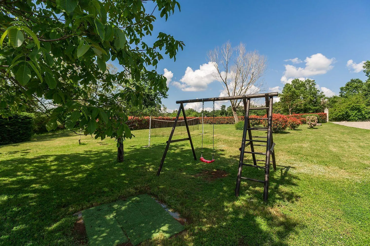 Charmantes Anwesen Mit Privatpool, Grossem Garten, Tischtennis, Badmintonplatz, Bbq, Outdoor-Kueche Tinjan 0*,